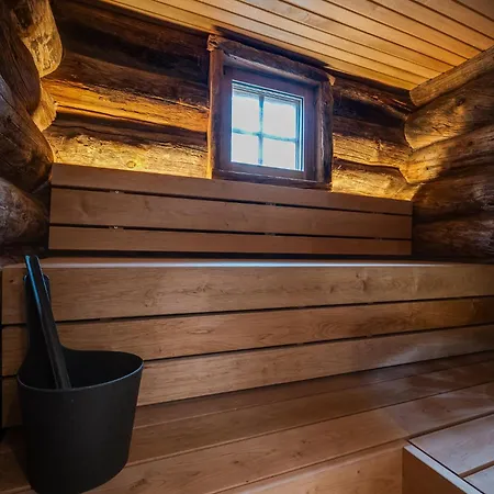 Huoneisto Salmenkelo, Ruka